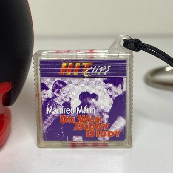 Vintage Tiger Hit Clips Boom Box Player Red Music TESTED WORKS With Manfred Clip - Picture 2 of 8